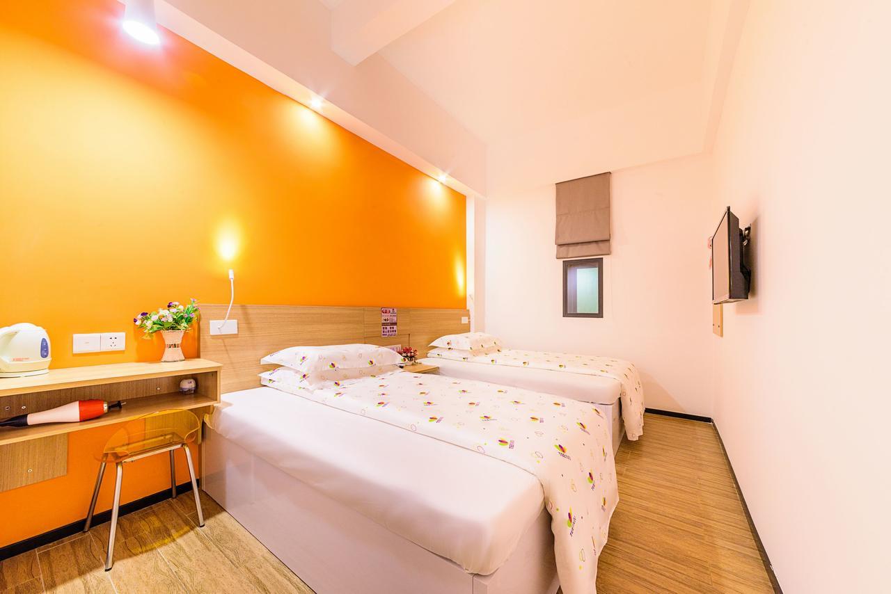 Orange Boutique Theme Transit Hotel Guangzhou Baiyun Airport Branch Екстериор снимка